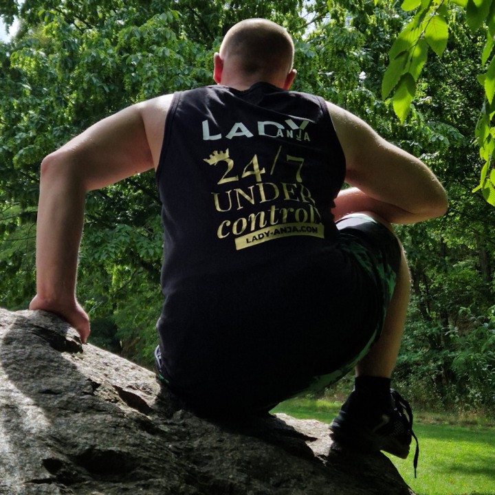 Muscle-Shirt „24/7 UNDER control“ - Owned & Proud Version