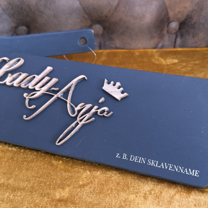 handgefertigtes BDSM Paddle „Lady Anja"
