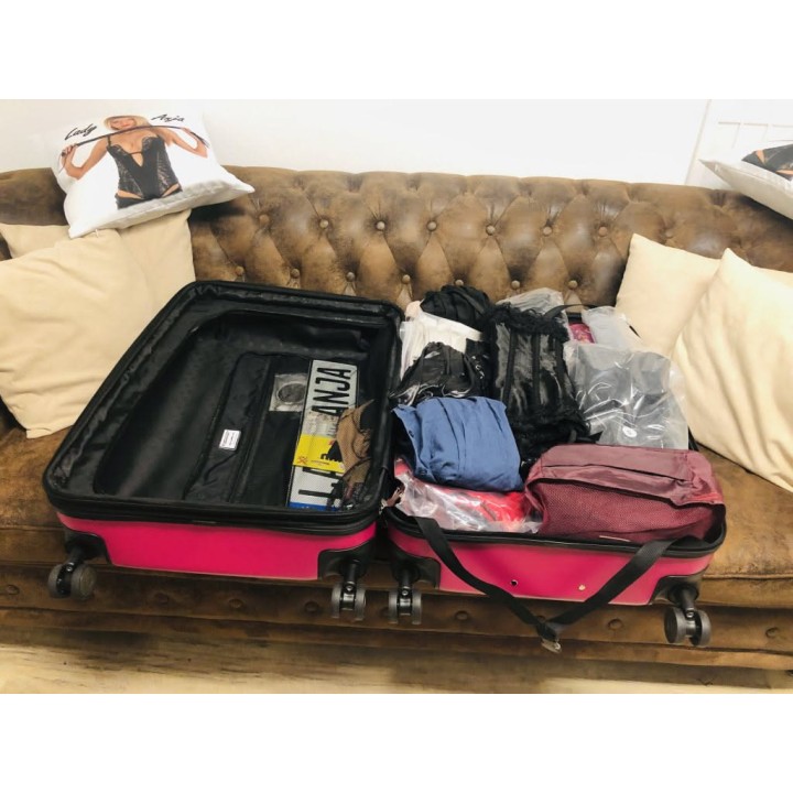 Mein pinker Reisekoffer mit  Überraschungsinhalt